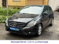Gebraucht Mercedes B180 122 PS (89 kW) 2012 Schwarz Kleinwagen