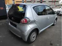 Używany Toyota Aygo Cool 68 KM (50 kW) 2012 Srebrny Hatchback
