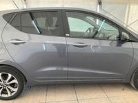 Gebraucht Hyundai i10 YES! 87 PS (63 kW) 2019 Grau Kleinwagen