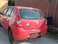 Gebraucht Dacia Sandero Lauréate 75 PS (55 kW) 2009 Rot Limousine