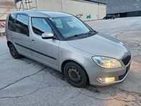 Gebraucht Skoda Roomster 82 PS (60 kW) 2012 Gold Van / Kleinbus