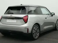 Używany Mini Cooper Classic 135 kW (184 KM) 2025 Szary Hatchback