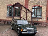Gebraucht Mercedes 200 109 PS (80 kW) 1983 Grün Kombi