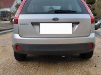 Gebraucht Ford Fiesta 69 PS (50 kW) 2006 Silber Kleinwagen