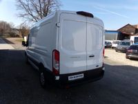 Gebraucht Ford Transit Trend 131 PS (96 kW) 2022 Frostweiß Van
