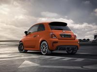 gebraucht Abarth 695 Competizione 1.4 T-Jet 132 kW (180PS) Automatic, Komfort-Paket: Bi-Xenon Scheinwerfer, Beats® Audio Soundsystem, Klimaautomatik mit Pollenfilter, Navigationssystem, Volldigitales Kombiinstrument (Virtual Cockpit) uvm.