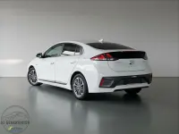 Gebraucht Hyundai Ioniq Premium 141 PS (103 kW) 2021 Weiß Kleinwagen