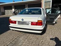 Gebraucht BMW 518 83 PS (61 kW) 1993 Weiß Limousine
