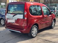 Gebraucht Renault Kangoo 106 PS (77 kW) 2009 Rot Kombi