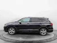 Gebraucht VW Tiguan Allspace R-line 245 PS (180 kW) 2022 Deep black perleffekt SUV