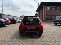Gebraucht Toyota Aygo X-play 69 PS (50 kW) 2016 Rot Kleinwagen