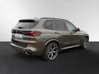 Gebraucht BMW X5 M Sport 489 PS (359 kW) 2025 Manhattan metallic SUV
