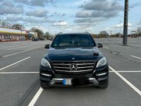 Gebraucht Mercedes ML350 258 PS (189 kW) 2014 Schwarz SUV