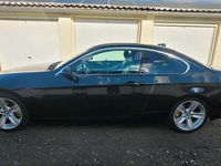 Gebraucht BMW 320 177 PS (130 kW) 2008 Schwarz Coupé