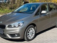 Gebraucht BMW 218 Active Tourer Advantage 136 PS (100 kW) 2016 Silber Van / Kleinbus
