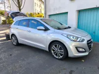 Gebraucht Hyundai i30 Style 110 PS (80 kW) 2015 Silber Kombi