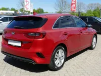 Gebraucht Kia Ceed 140 PS (102 kW) 2020 Rot Kleinwagen
