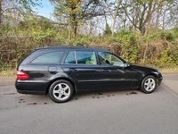 Gebraucht Mercedes E220 150 PS (110 kW) 2005 Schwarz Kombi