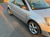 Gebraucht Ford Fiesta 2008 Silber Kleinwagen