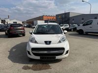 Gebraucht Peugeot 107 Style 68 PS (50 kW) 2011 Weiss 068 Kleinwagen