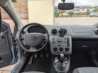Gebraucht Ford Fiesta 80 PS (58 kW) 2005 Blau Kleinwagen