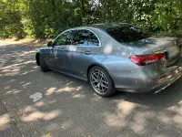 Gebraucht Mercedes E220 AMG line 200 PS (147 kW) 2022 Grün Limousine
