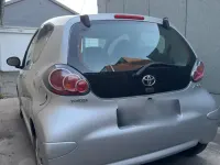 Second-hand Toyota Aygo 68 CP (50 kW) 2012 Argintiu Hatchback