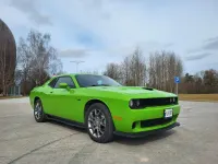 Używany Dodge Challenger 305 KM (224 kW) 2017 Zielony Coupe