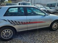 Używany Audi A3 Ambiente 102 KM (75 kW) 2001 Srebrny Hatchback