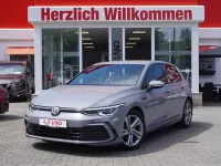 Gebraucht VW Golf VIII R-line 131 PS (96 kW) 2023 Mondsteingrau Limousine