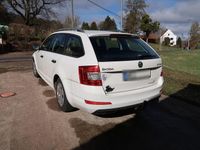 Gebraucht Skoda Octavia 105 PS (77 kW) 2015 Weiß Kleinwagen