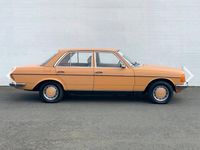 Gebraucht Mercedes E280 177 PS (130 kW) 1976 Orange Limousine