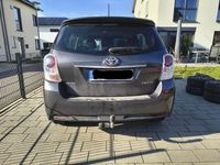 Gebraucht Toyota Verso Skyview Edition 111 PS (81 kW) 2015 Grau Van / Kleinbus