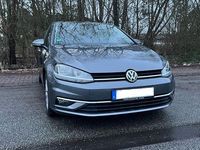 Gebraucht VW Golf VII Comfortline 116 PS (85 kW) 2019 Grau Limousine