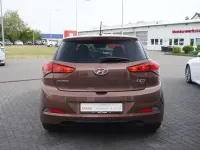 Gebraucht Hyundai i20 Passion 84 PS (61 kW) 2018 Braun Kleinwagen