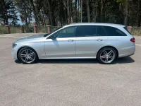 Używany Mercedes E220 194 KM (142 kW) 2017 Srebrny Kombi