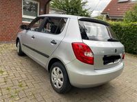 Gebraucht Skoda Fabia Classic 60 PS (44 kW) 2010 Silber Kleinwagen