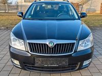 Gebraucht Skoda Octavia Ambiente 105 PS (77 kW) 2011 Schwarz Kombi