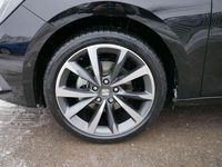 Neu Seat Leon FR 150 PS (110 kW) 2025 Midnight schwarz meta... Limousine