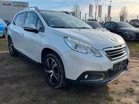 gebraucht Peugeot 2008 Allure 1.2 e-THP/PureTech Pano Navi Leder