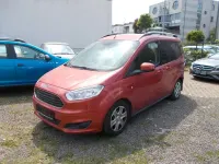 Gebraucht Ford Tourneo Courier Titanium 101 PS (74 kW) 2017 Rot Van / Kleinbus