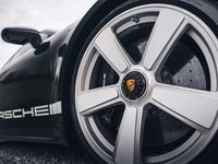 Neu Porsche 992 650 PS (478 kW) 2025 Grün