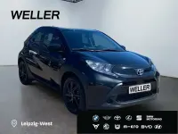Gebraucht Toyota Aygo Play 72 PS (52 kW) 2023 Night time black (schwarz) Kleinwagen