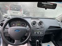 Gebraucht Ford Fiesta Ambiente 69 PS (50 kW) 2006 Blau Kleinwagen