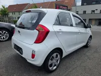 Gebraucht Kia Picanto Edition 7 69 PS (50 kW) 2012 Weiß Kleinwagen
