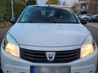Gebraucht Dacia Sandero 75 PS (55 kW) 2010 Weiß Kleinwagen