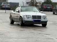 Gebraucht Mercedes E220 150 PS (110 kW) 1994 Silber Cabrio