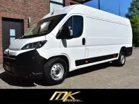 Gebraucht Opel Movano 140 PS (102 kW) 2024 Cassablanca weiß Van