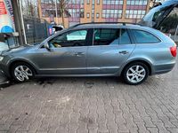 Gebraucht Skoda Superb 170 PS (125 kW) 2013 Andere farben Kombi