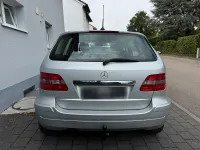 Gebraucht Mercedes B150 95 PS (69 kW) 2006 Silber Van / Kleinbus